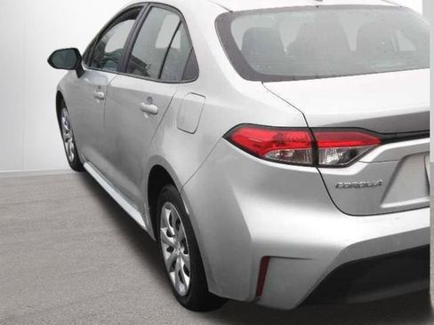 Used 2023 Toyota Corolla LE image 9