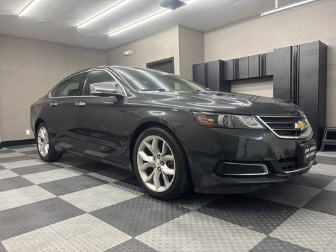 Used 2015 Chevrolet Impala LT FWD image 4