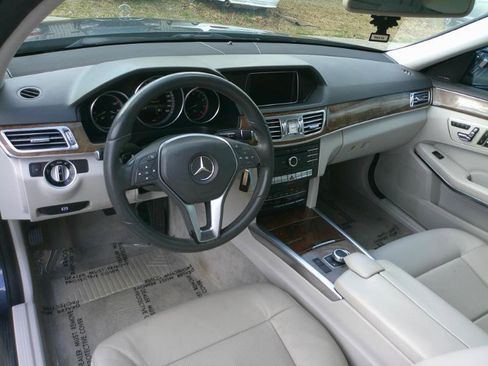 Used 2016 Mercedes-Benz E 350 Sedan w/ Premium Package image 11