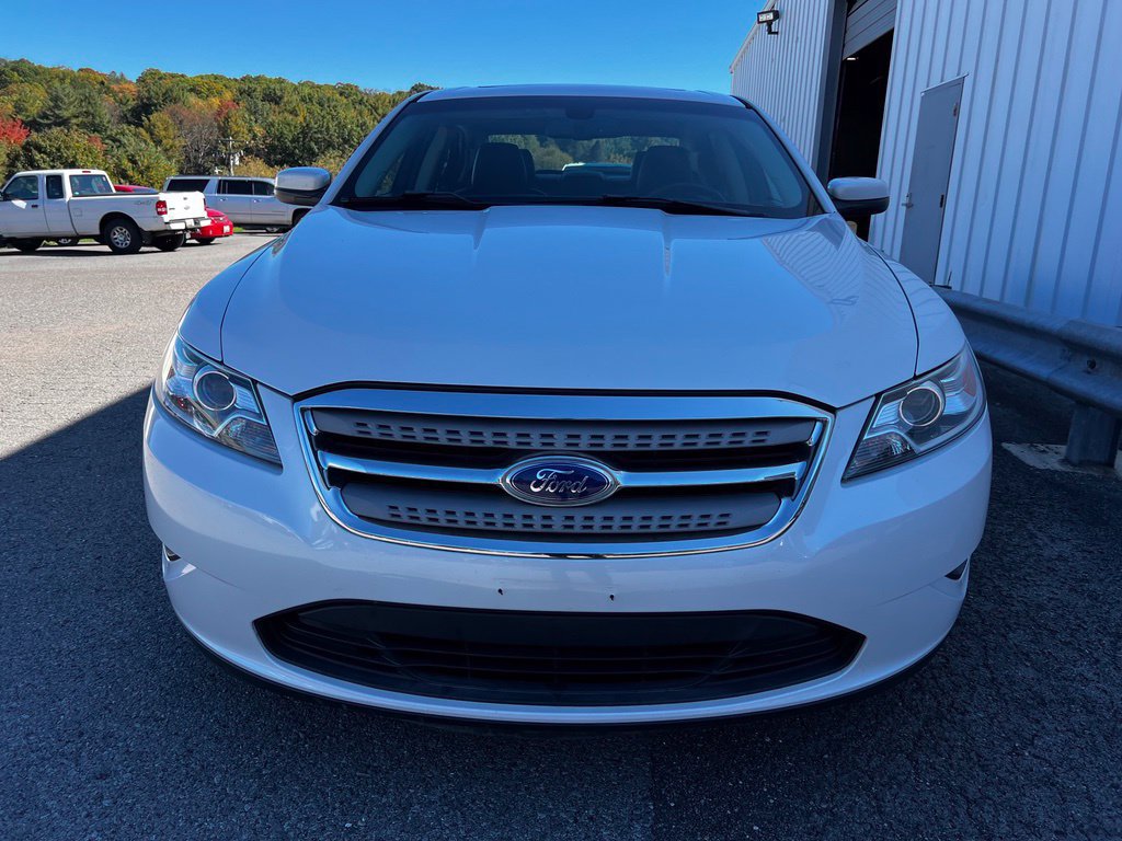 Used 2012 Ford Taurus SEL FWD image 4