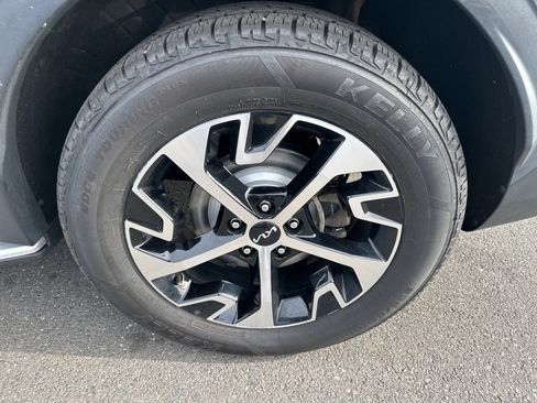 Used 2023 Kia Sportage EX AWD/4WD image 10