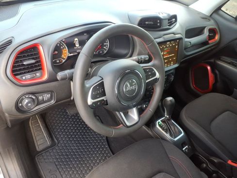 Used 2023 Jeep Renegade Trailhawk AWD/4WD image 21