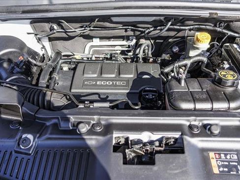 Used 2017 Chevrolet Trax LT image 30