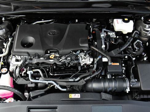 Used 2024 Toyota Camry SE image 42