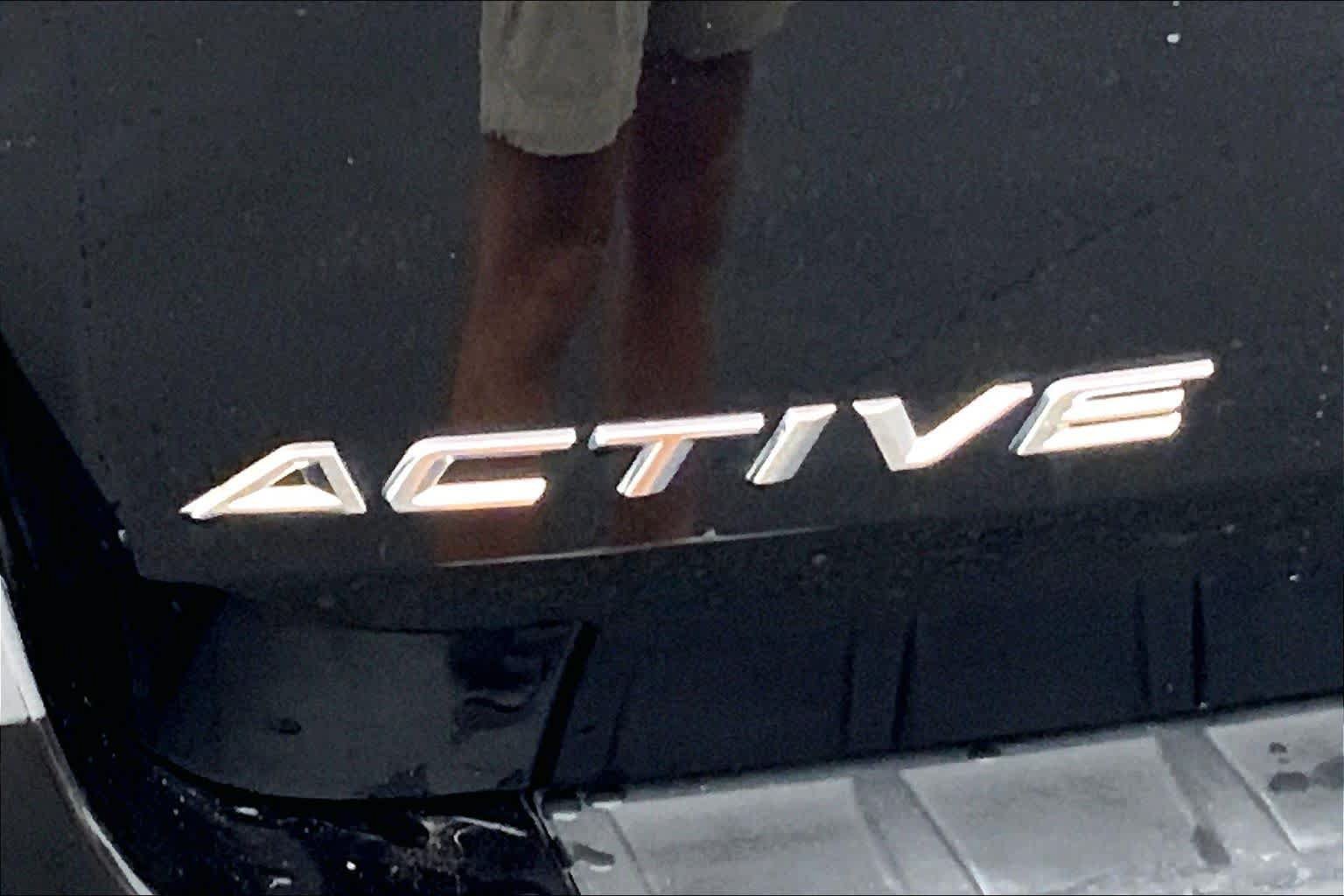 Used 2025 Ford Explorer Active w/ Active Comfort Package RWD image 10