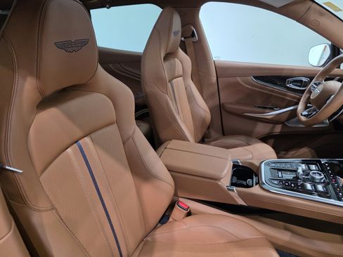 Used 2025 Aston Martin DBX 707 image 21