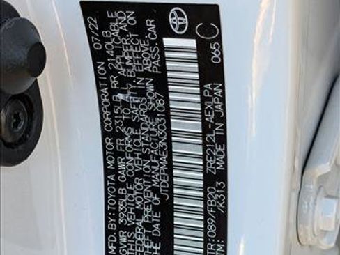 Used 2022 Toyota Corolla LE image 24