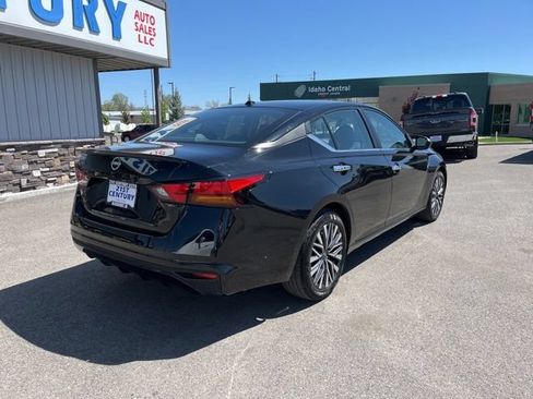 Used 2025 Nissan Altima 2.5 SV FWD image 8