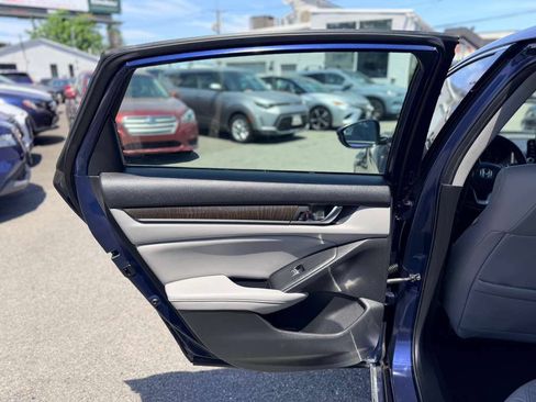 Used 2018 Honda Accord EX-L image 16