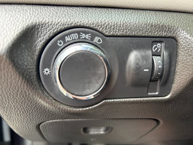 Used 2014 Chevrolet Cruze LS FWD image 13