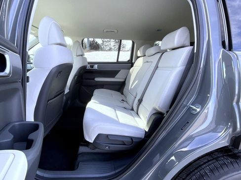 New 2026 Hyundai Santa Fe SE image 11