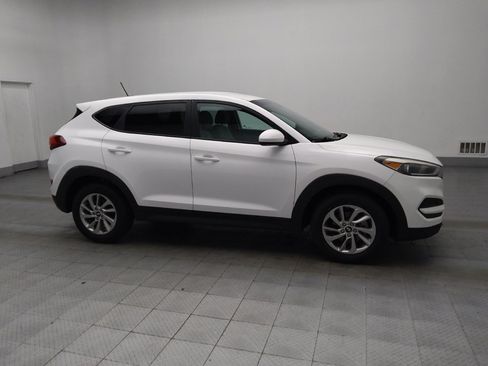 Used 2017 Hyundai Tucson SE image 11