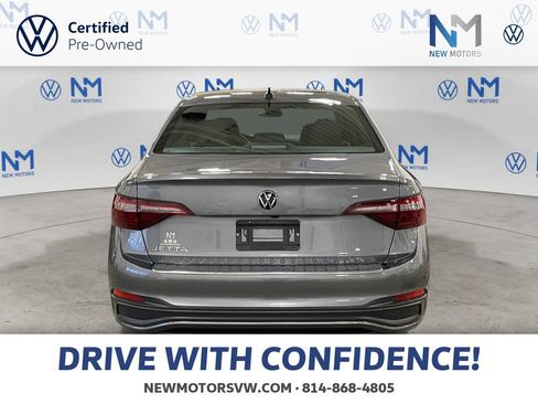 Used 2024 Volkswagen Jetta Sport FWD image 4