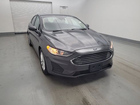 Used 2019 Ford Fusion SE FWD image 14