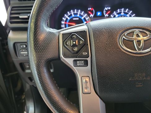 Used 2017 Toyota 4Runner SR5 image 17