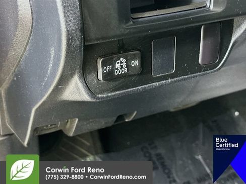 Used 2017 Toyota Tacoma SR5 AWD/4WD image 13
