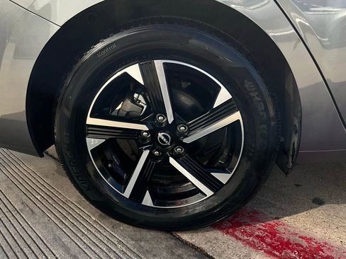 Used 2025 Nissan Sentra SV image 8