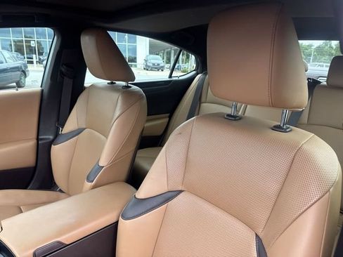 Used 2021 Lexus ES 350 w/ Premium Package FWD image 11