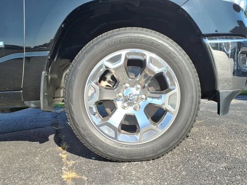 Used 2022 RAM 1500 Big Horn AWD/4WD image 9
