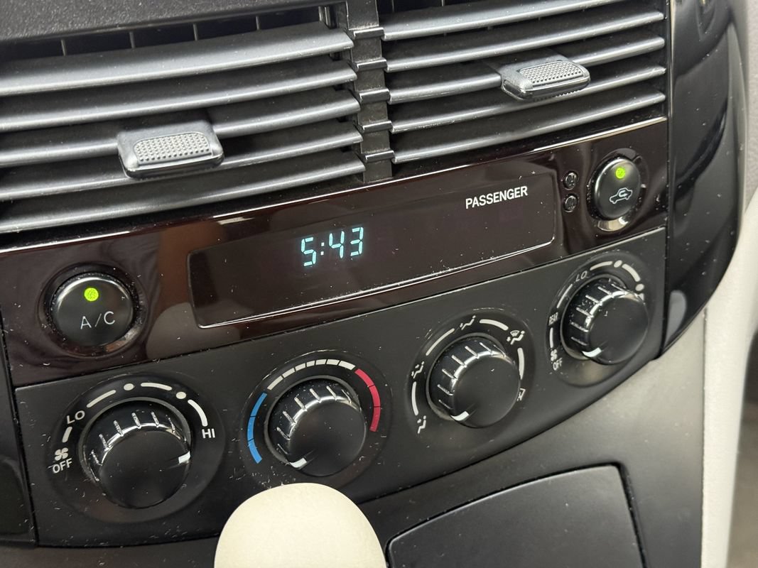 Used 2005 Toyota Sienna LE FWD image 14