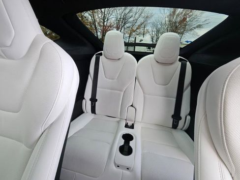 Used 2022 Tesla Model X image 67