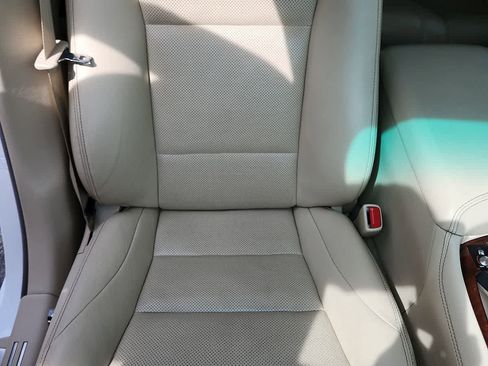 Used 2016 Lexus LS 460 w/ Comfort Package RWD image 18