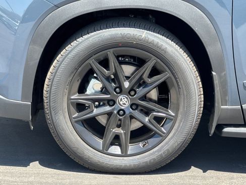 Certified 2026 Toyota Grand Highlander AWD Hybrid image 37