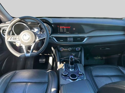 Used 2019 Alfa Romeo Stelvio Ti image 17