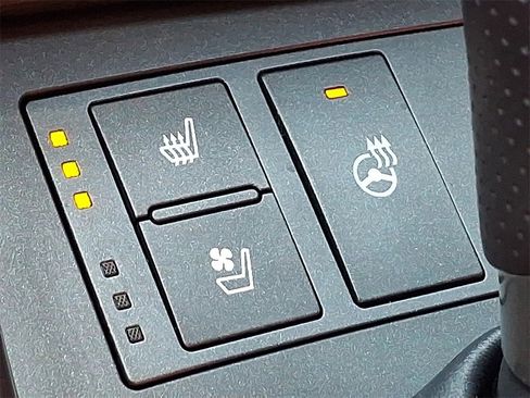 Used 2023 Lexus IS 350 F Sport image 23