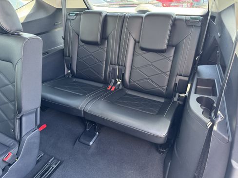 Used 2024 Volkswagen Atlas SE FWD image 32