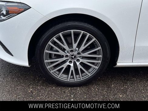 Used 2021 Mercedes-Benz CLA 250 4MATIC image 11