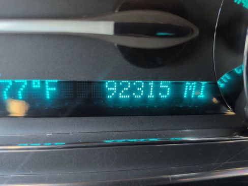 Used 2010 Chevrolet HHR LT FWD image 17
