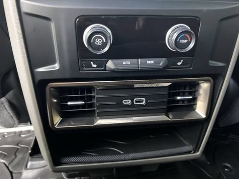 Certified 2025 GMC Hummer EV 3X w/ LPO, Sport Package AWD/4WD image 22