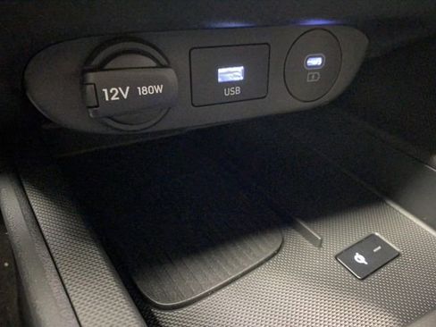 New 2026 Hyundai Elantra Limited image 25