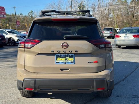 Certified 2025 Nissan Rogue SV image 4