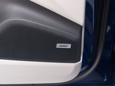 New 2026 Porsche Macan Electric RWD image 23
