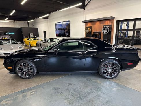 Used 2014 Dodge Challenger SRT8 Core RWD image 3