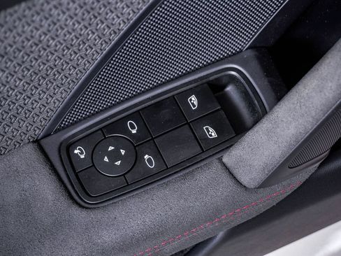 Certified 2025 Porsche 911 Carrera GTS RWD image 31