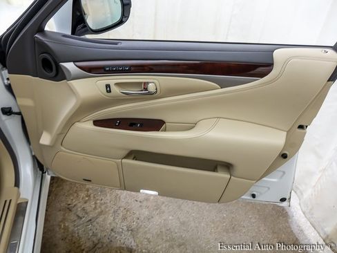 Used 2014 Lexus LS 460 AWD image 26