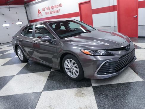 Used 2023 Toyota Camry LE FWD image 3