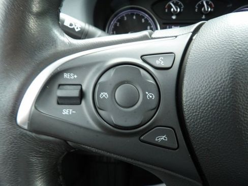 Used 2019 Buick Enclave Essence AWD/4WD image 16