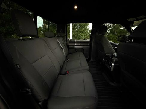 Used 2018 Ford F150 XLT w/ Equipment Group 302A Luxury AWD/4WD image 27