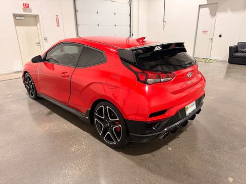 Used 2022 Hyundai Veloster N image 7