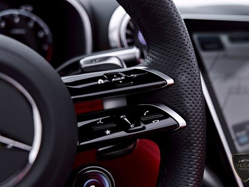 Used 2025 Mercedes-Benz SL 43 AMG w/ Driver Assistance Package image 70