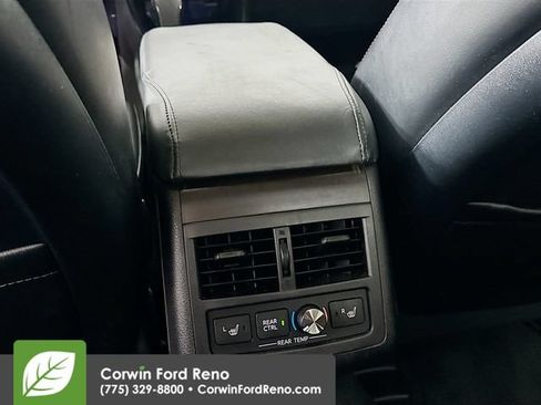 Used 2016 Toyota Avalon Limited w/ Toyota Safety Sense Package FWD image 25