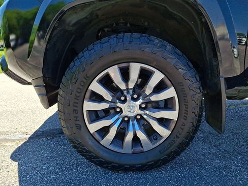 Used 2020 Toyota Tacoma Limited AWD/4WD image 29