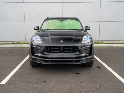 New 2026 Porsche Macan image 6