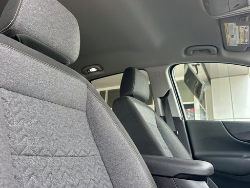 Used 2024 Chevrolet Equinox LT FWD image 17