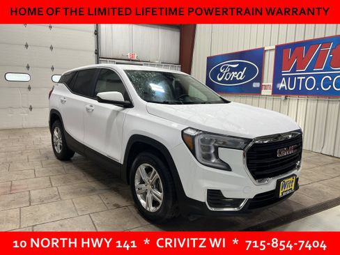 Used 2024 GMC Terrain SLE image 1