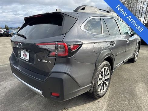 Used 2025 Subaru Outback Limited image 7